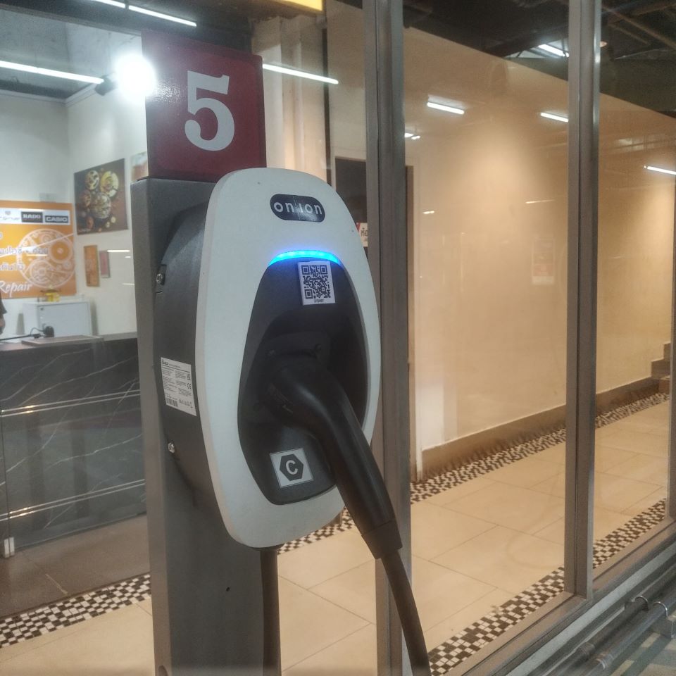 On-ion EV Charger (MAYA Shoping mall)