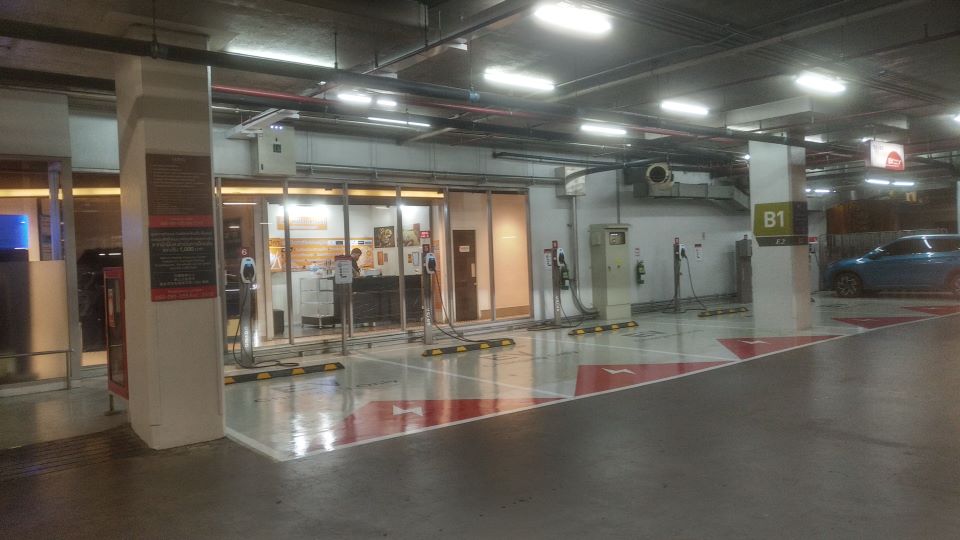 On-ion EV Charger (MAYA Shoping mall)